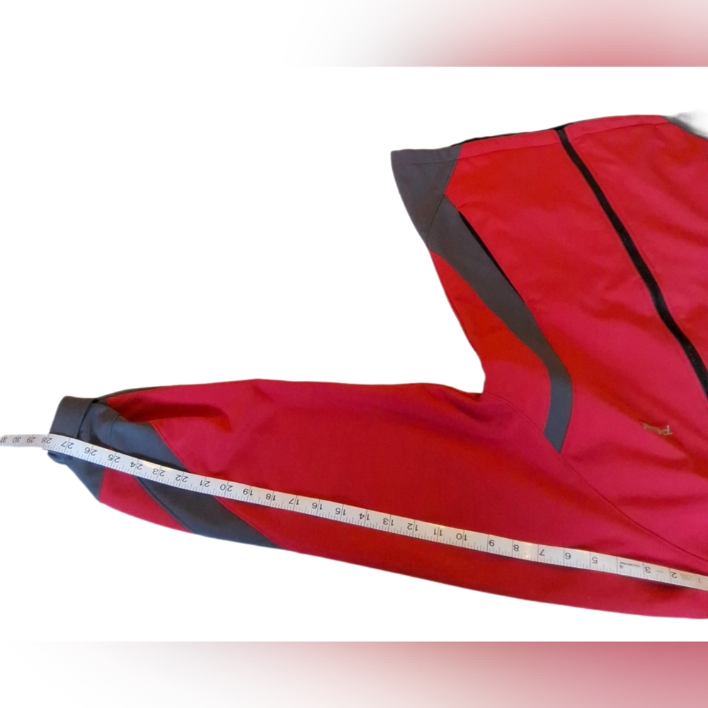 Peak Performance Red & Gray Softshell Jacket - Picture 5 of 8